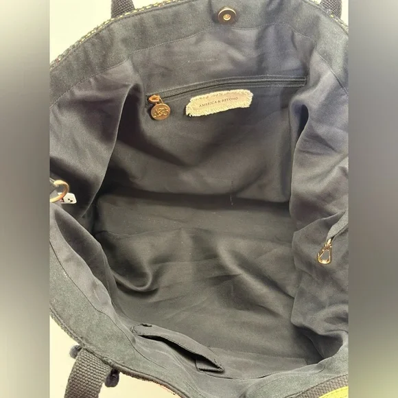 America & Beyond Canvas Bee Glam Hand Beaded Tote Bag - Picture 10 of 15